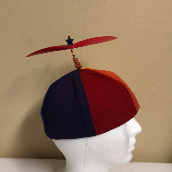 Intersellar propeller beanie with bear Sz small . - Picture 4 of 5